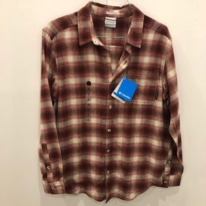 NWT Men’s Columbia Button up Size Medium